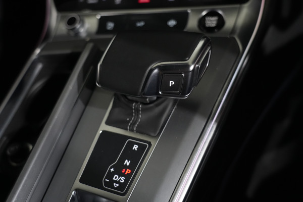 2021 Audi A6 55 TFSI S line Sedan Image 19