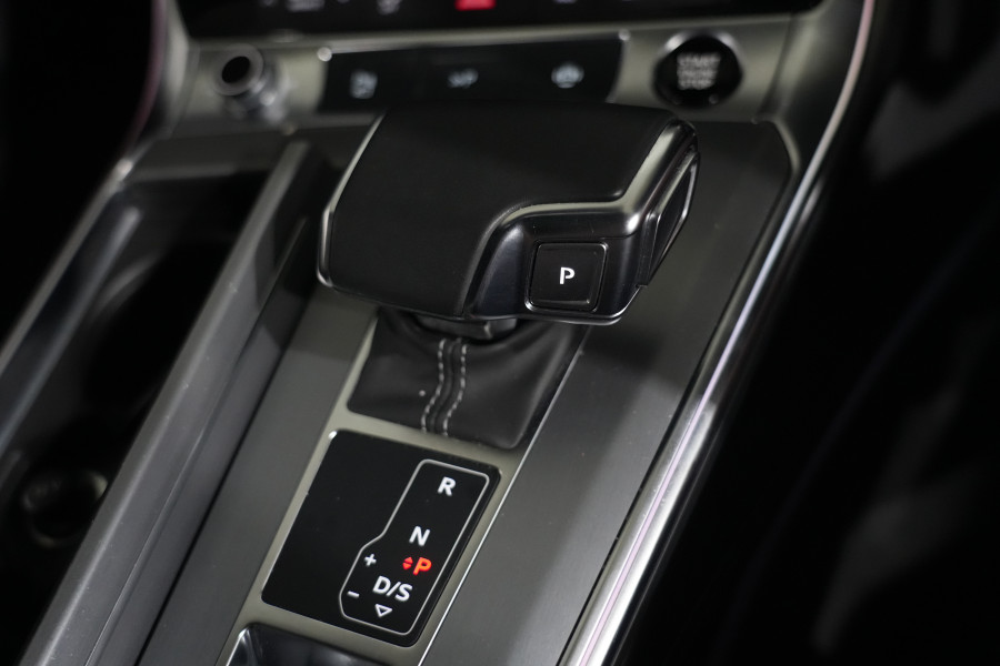 2021 Audi A6 55 TFSI S line Sedan Image 19