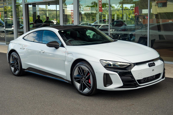 2023 Audi RS e-tron GT F83  Coupe image 3