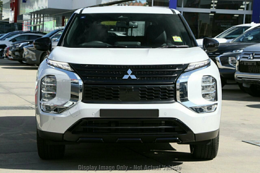 2024 Mitsubishi Outlander ZM Black Edition SUV Image 17