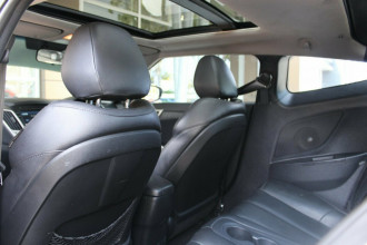 2012 Hyundai Veloster FS + Coupe Hatchback image 19