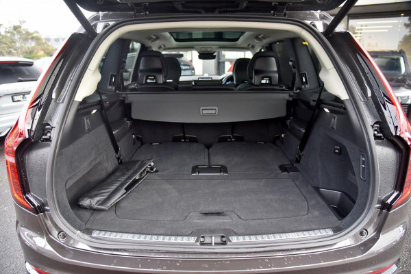 2025 MY26 Volvo XC90 L Series Ultra B5 Dark SUV Image 20