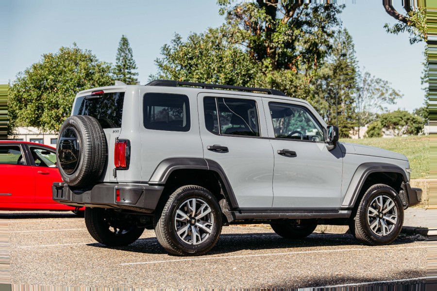 2025 GWM Tank 300 P01 Ultra SUV Image 12