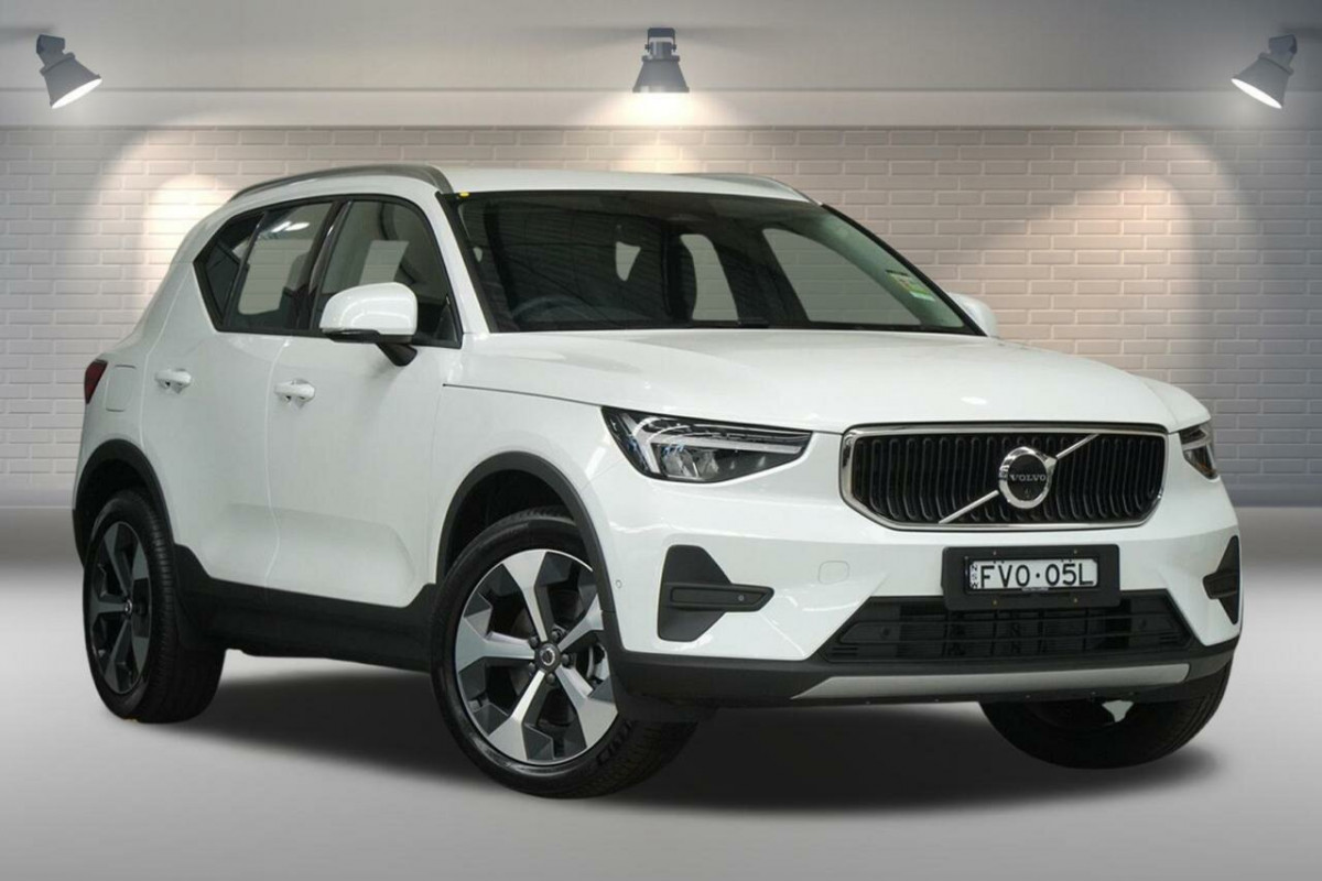 2025 Volvo XC40 XZ Plus B4 Special Edition SUV