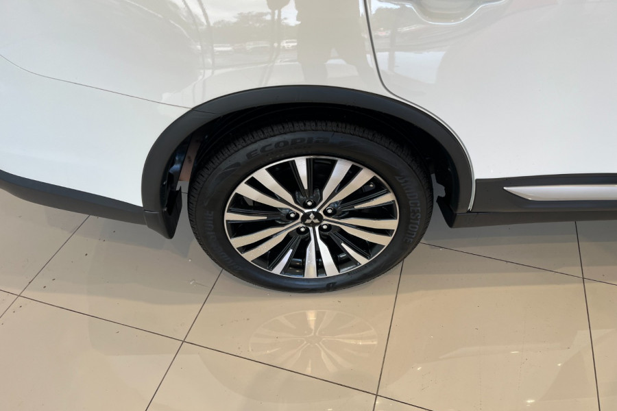 2018 MY18.5 Mitsubishi Outlander ZL ES ADAS SUV Image 17