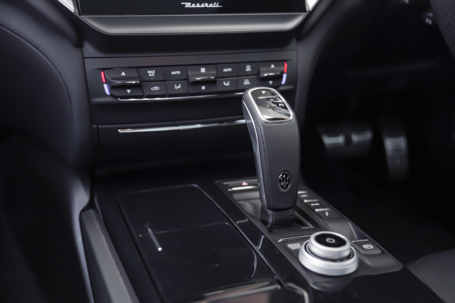 2022 Maserati Ghibli M157 Modena Sedan Image 32
