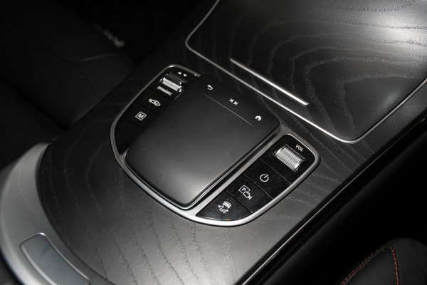 2022 Mercedes-Benz GLC-Class GLC300 e SUV Image 18