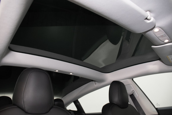 2019 Tesla Model 3  Long Range Sedan Image 5