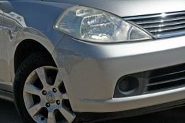 2006 Nissan Tiida C11 ST-L Sedan