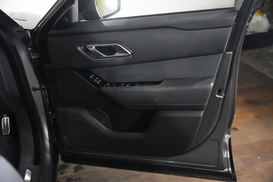 2023 Land Rover Range Rover Velar L560 P250 R-Dynamic SE SUV Image 28