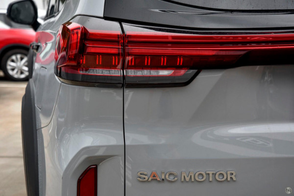 2026 MY25 LDV D90 SV9A Executive SUV Image 4