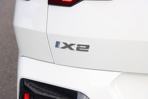 2024 BMW iX2 U10 xDrive30 M Sport SUV image 4