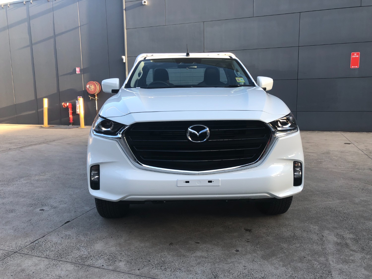 2024 Mazda BT-50 TF XS Cab Chassis Image 6