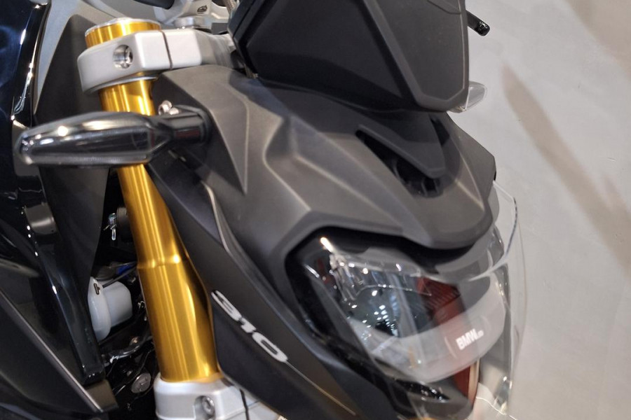 2026 BMW G 310 R G 310