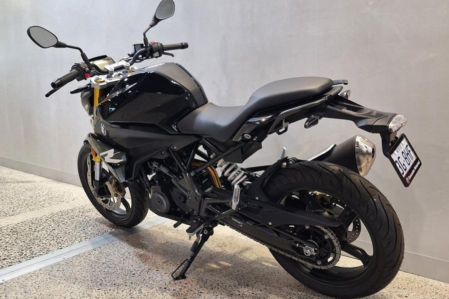 2026 BMW G 310 R G 310
