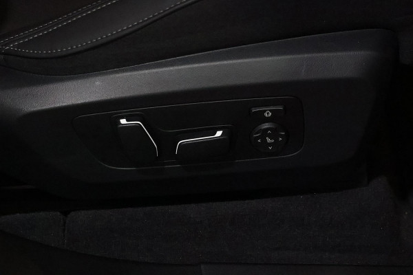 2025 BMW X3 G45 20 xDrive SUV image 11