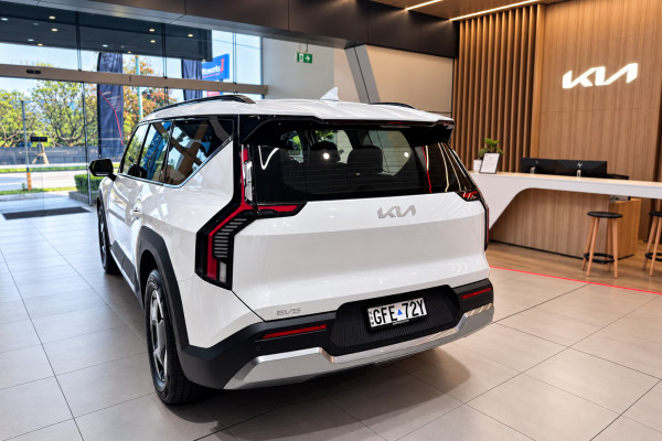 2026 Kia EV9 MV Air SUV Image 7