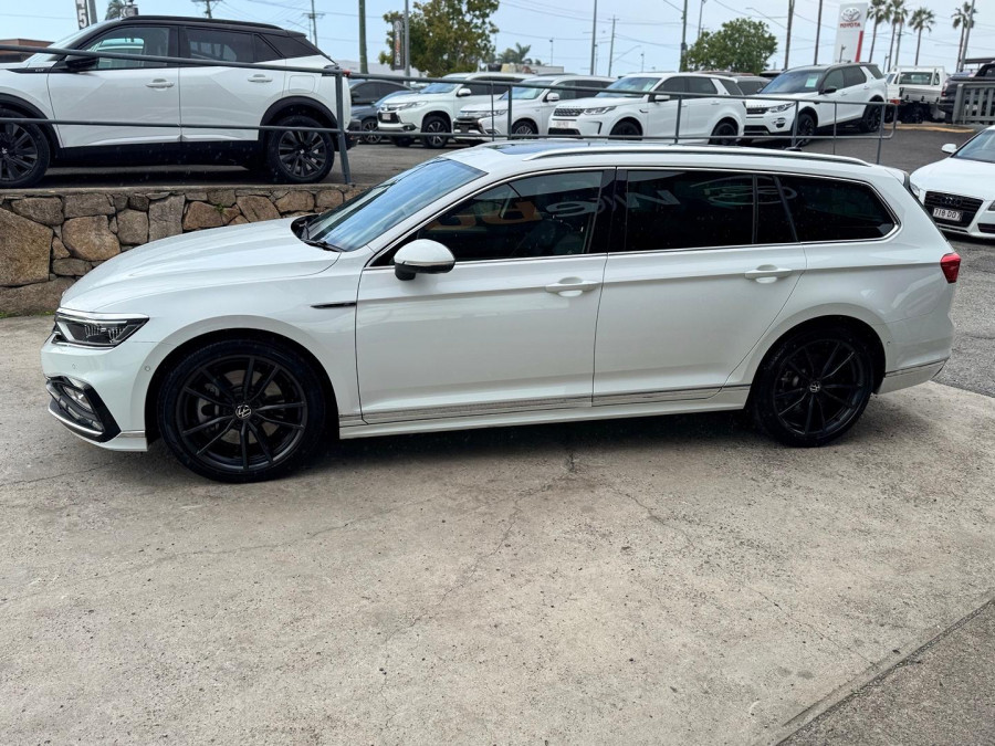 2021 Volkswagen Passat B8 206TSI R-Line Wagon Image 9