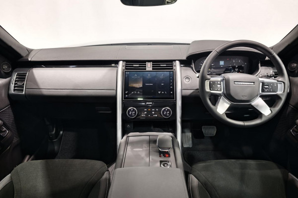 2025 Land Rover Discovery Series 5 D350 S SUV Image 24