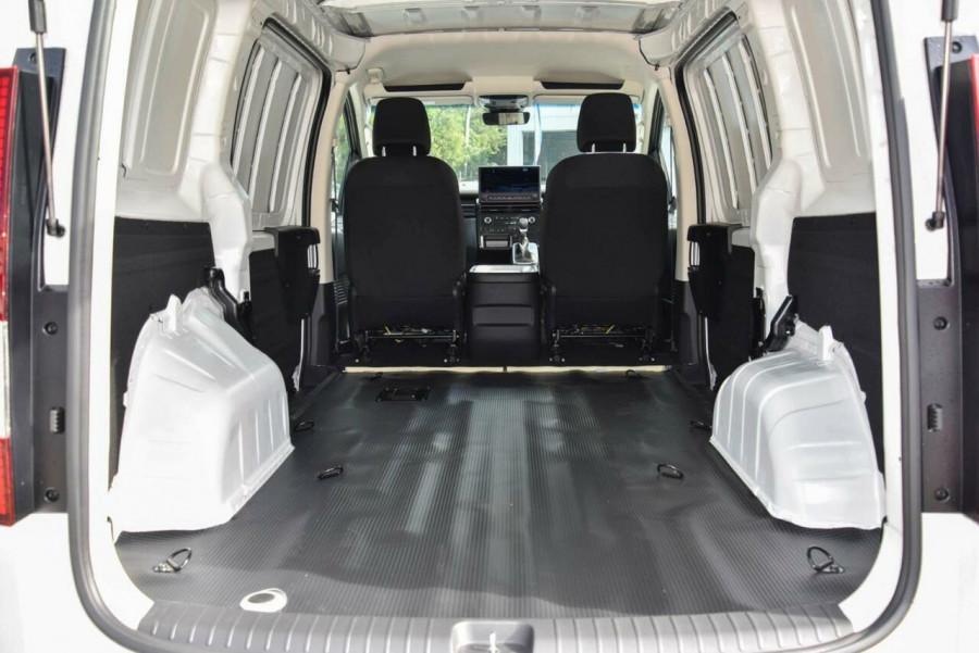 2026 MY27 Hyundai Staria Load US4.V4  Van Image 11