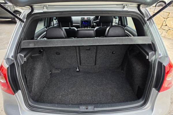 2007 Volkswagen Golf V GTI Hatch Image 14