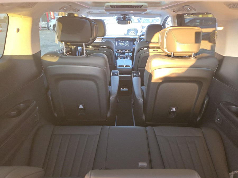 2026 GAC M8 PHEV  Luxury People Mover Image 26