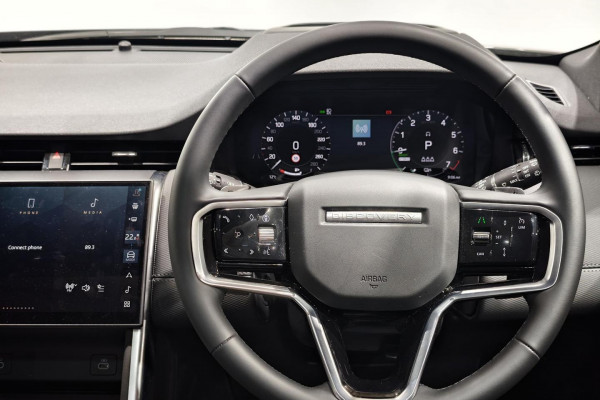 2024 MY25 Land Rover Discovery Sport L550 P300e Dynamic SE SUV Image 16
