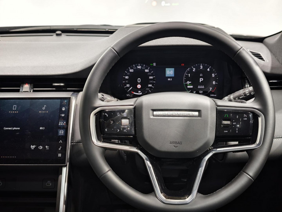 2024 MY25 Land Rover Discovery Sport L550 P300e Dynamic SE SUV Image 16