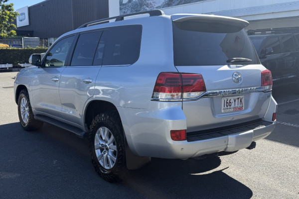 2019 Toyota LandCruiser VDJ200R VX SUV Image 7