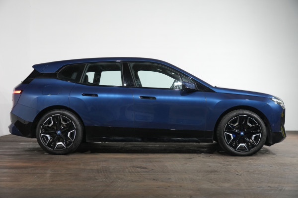 2023 BMW iX xDrive40 Sport SUV Image 4