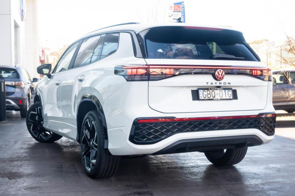 2025 MY26 Volkswagen Tayron R4 195TSI R-Line SUV Image 2