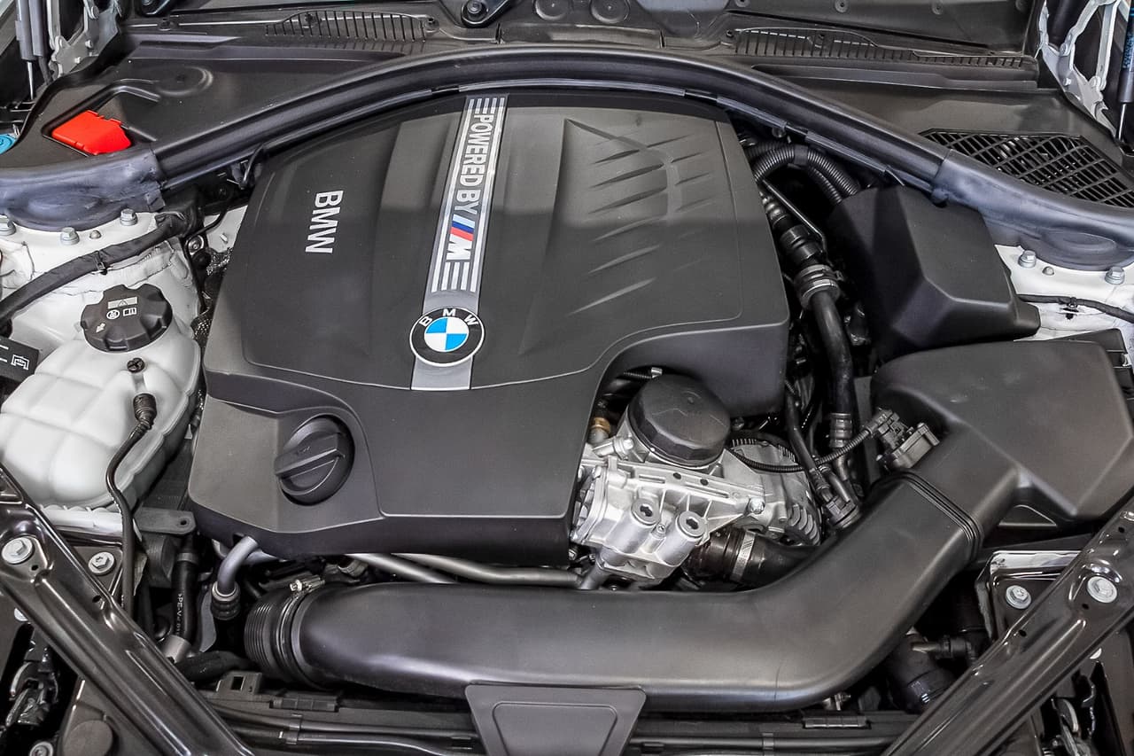2016 BMW M2 F87 Coupe Image 20
