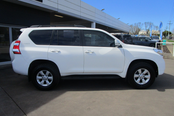 2015 Toyota LandCruiser Prado GDJ150R GXL SUV Image 7