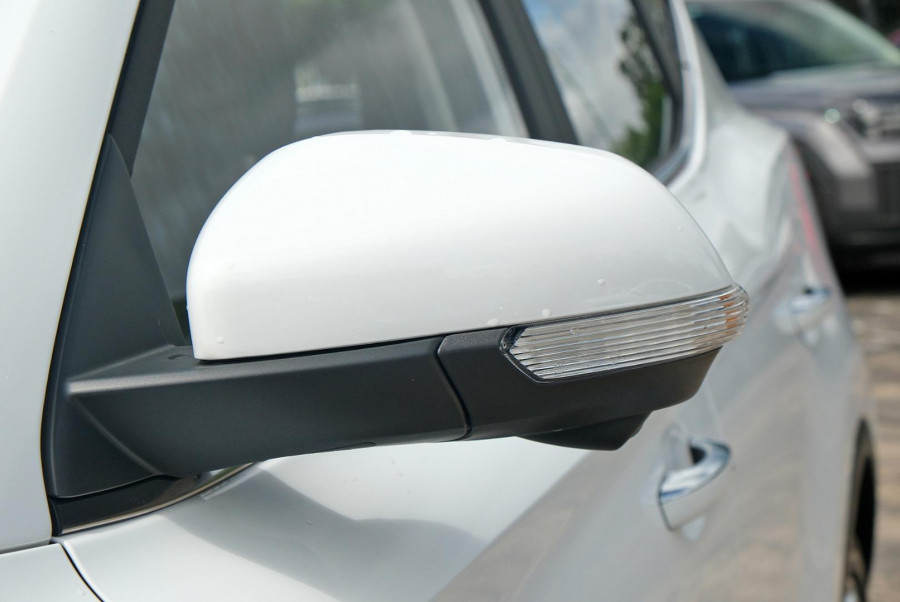 2023 MG ZST  Core SUV Image 19