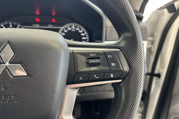 2023 MY24 Mitsubishi Outlander ZM ES SUV Image 12