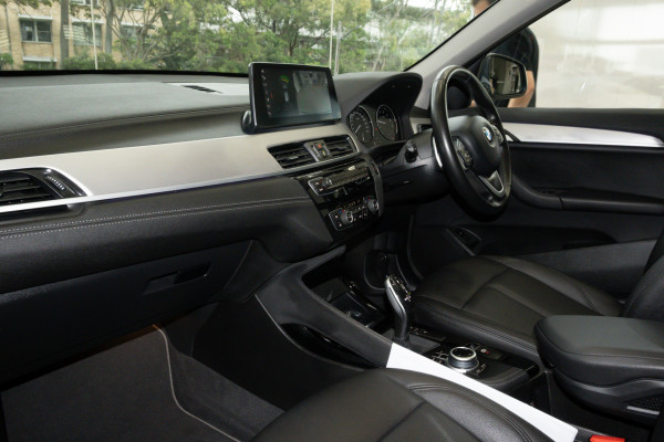 2022 BMW X1 F48 LCI sDrive20i SUV Image 8