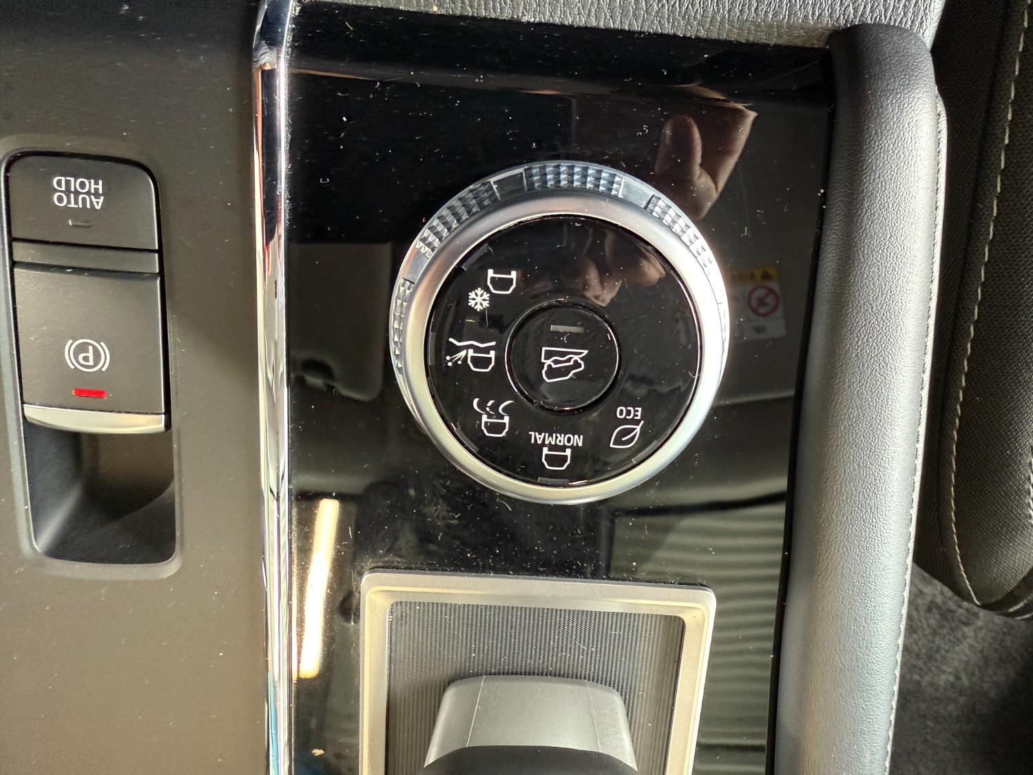 2023 MY24 Mitsubishi Outlander ZM LS SUV Image 20