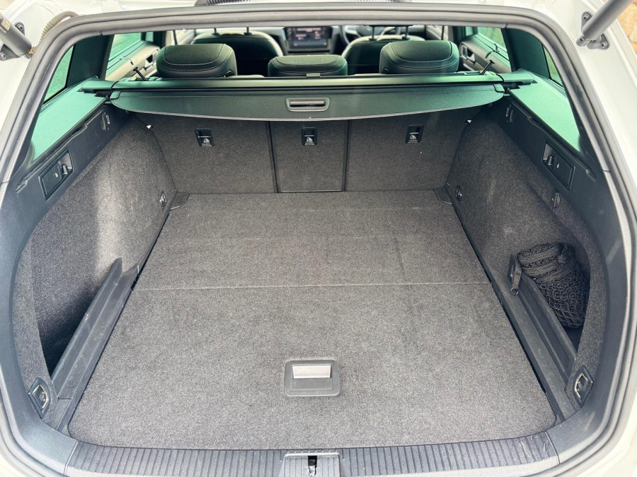 2021 Volkswagen Passat B8 206TSI R-Line Wagon Image 18