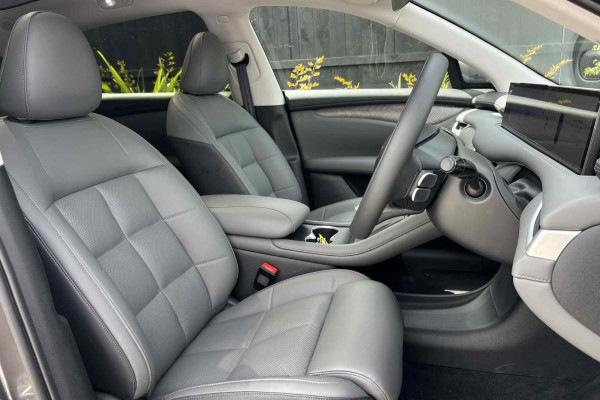 2026 MY25 MG IM6 S12L Premium SUV Image 7