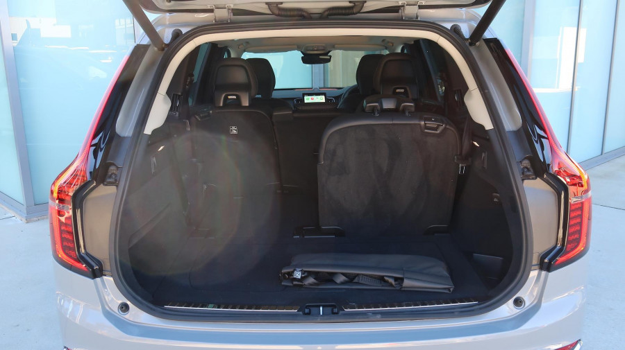 2025 Volvo XC90 L Series Ultra B5 Bright SUV Image 30