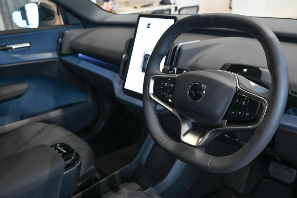 2024 MY25 Volvo EX30  Twin Motor Performance Ultra SUV Image 5