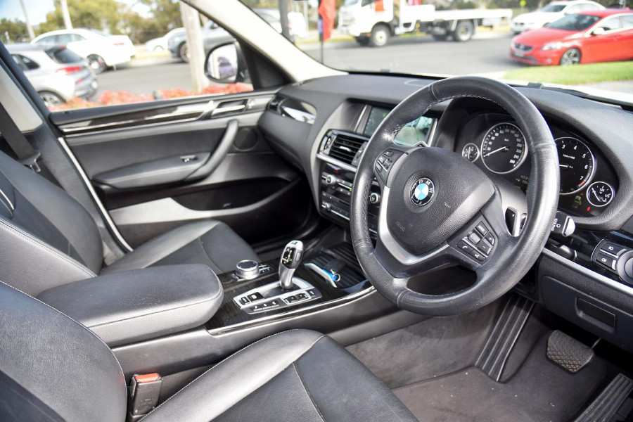 2017 BMW X3 G01 xDrive30i SUV Image 8