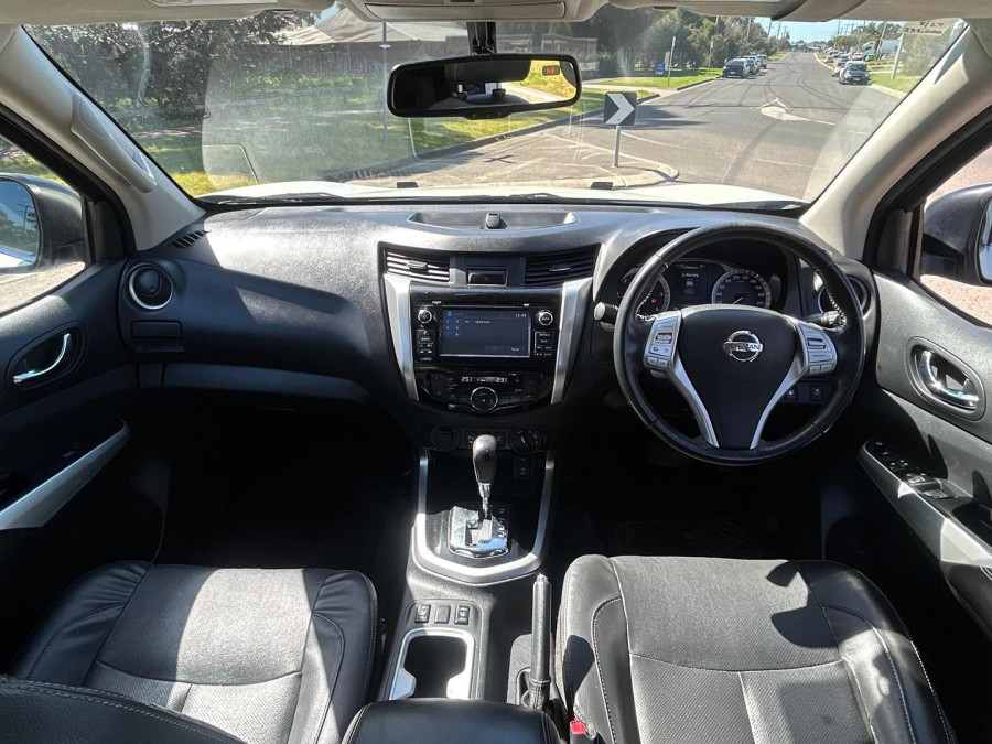 2019 Nissan Navara D23 Series 3 ST-X King Cab Pickup Image 32