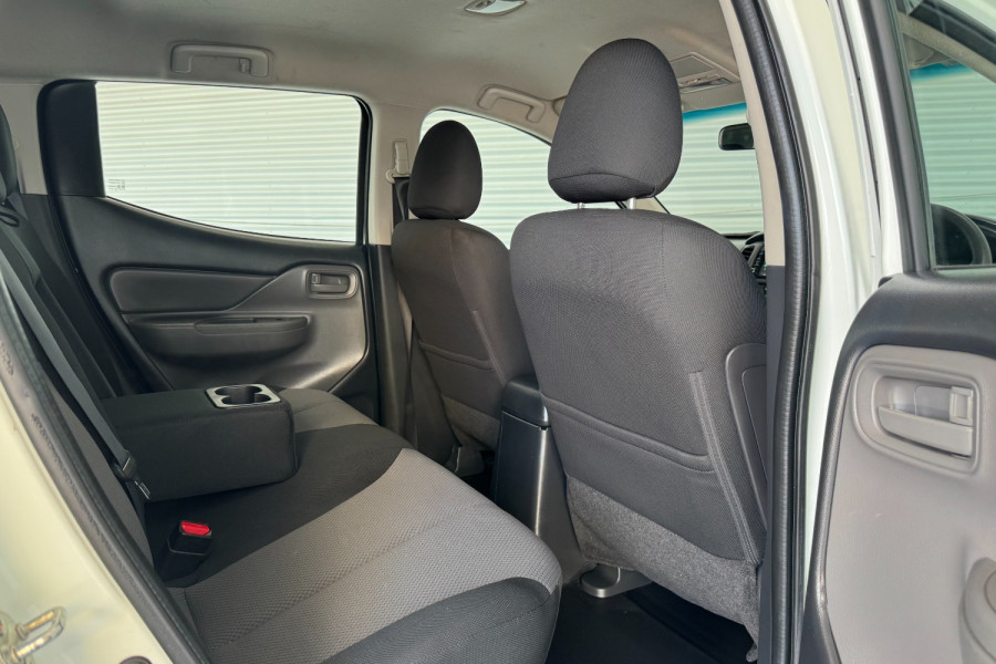 2018 Mitsubishi Triton MQ GLX Ute Image 12