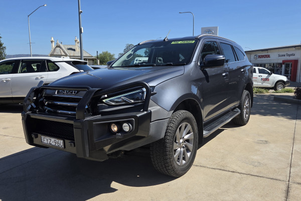 2021 Isuzu MU-X RJ LS-U SUV Image 3