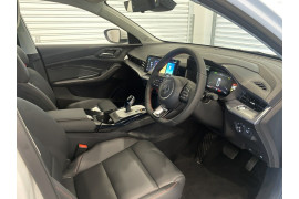 2024 MG MG5 AP32 Essence Sedan