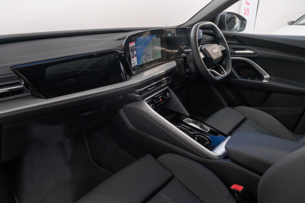 2026 Audi Q5 TFSI Sport SUV image 8