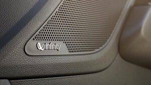 Elantra Infinity Premium Audio System.