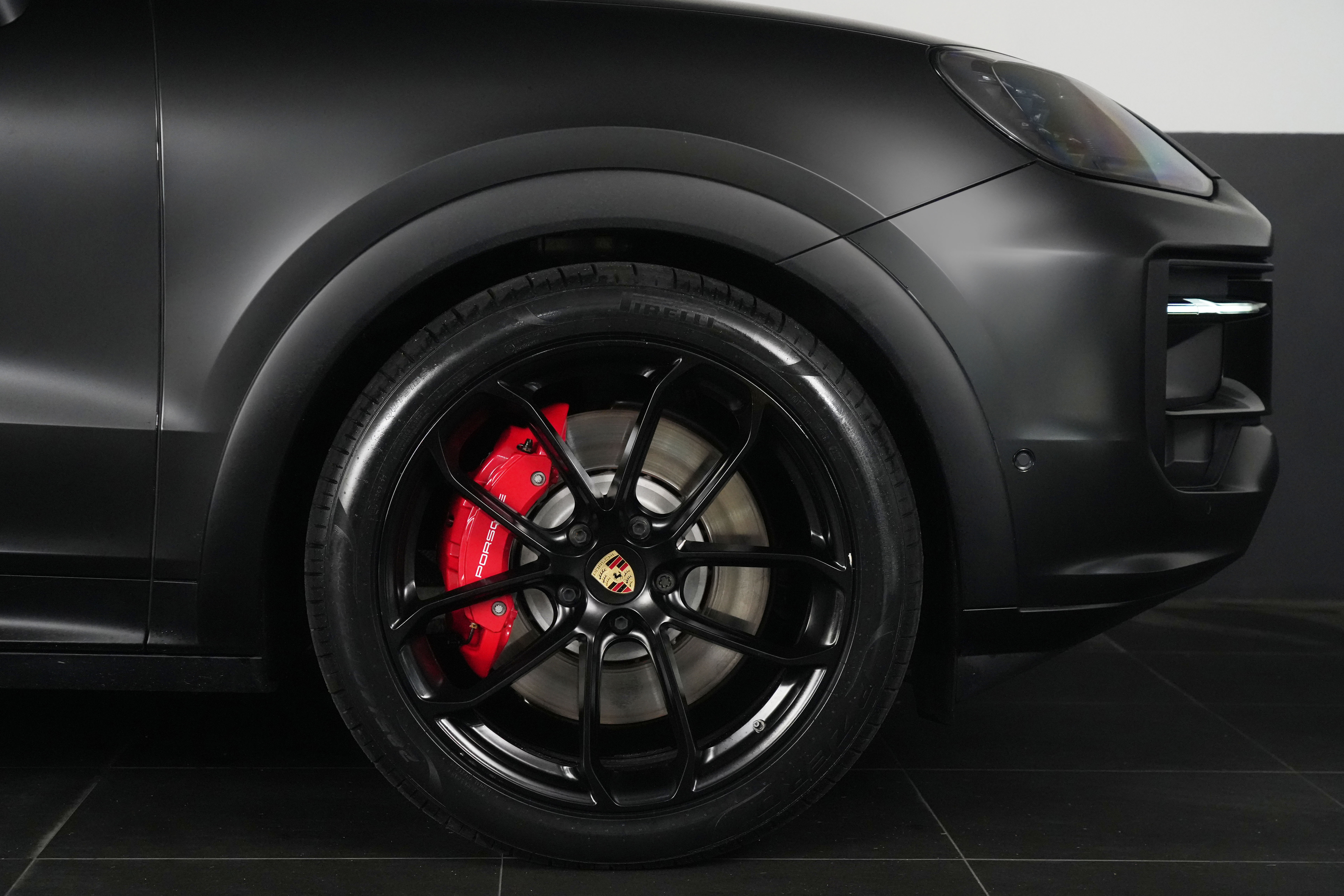 2024 Porsche Cayenne GTS Coupe Image 19