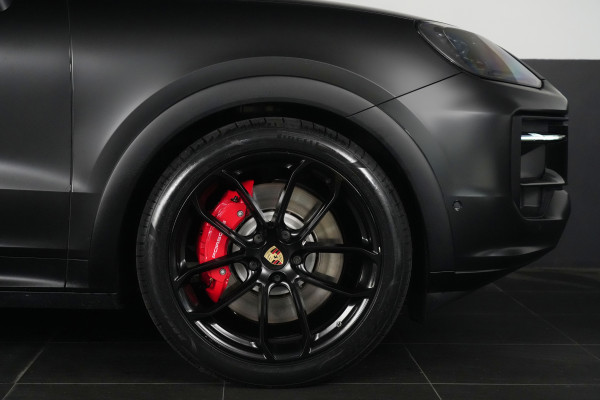2024 Porsche Cayenne GTS Coupe Image 19